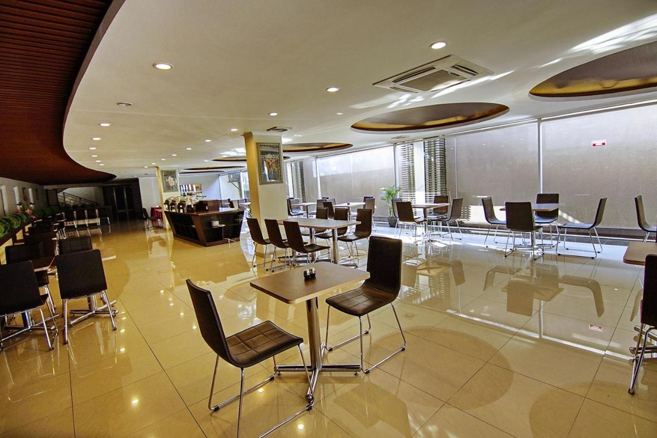 Raffleshom Hotel