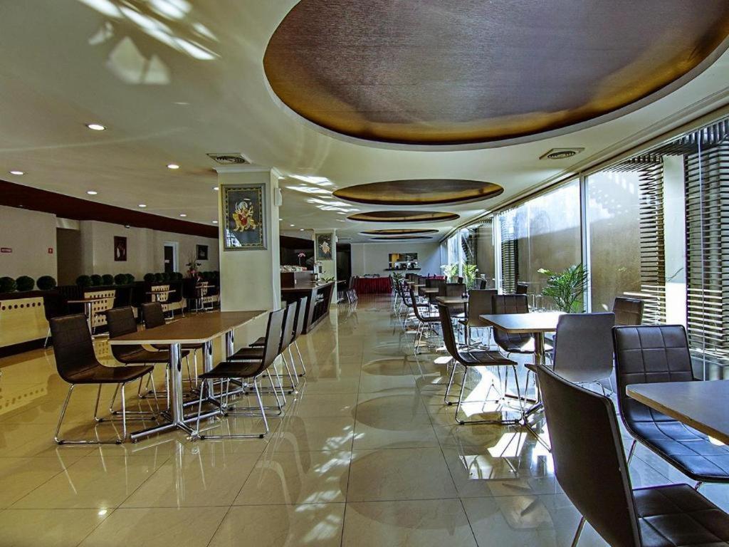 Raffleshom Hotel 3*