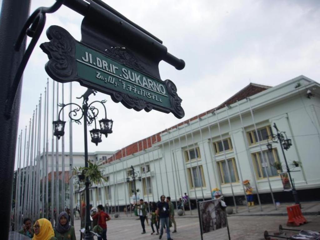 Raffleshom Bandung