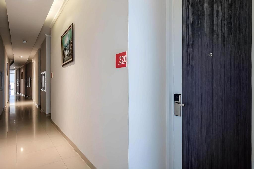 Hotel Raffleshom Bandung