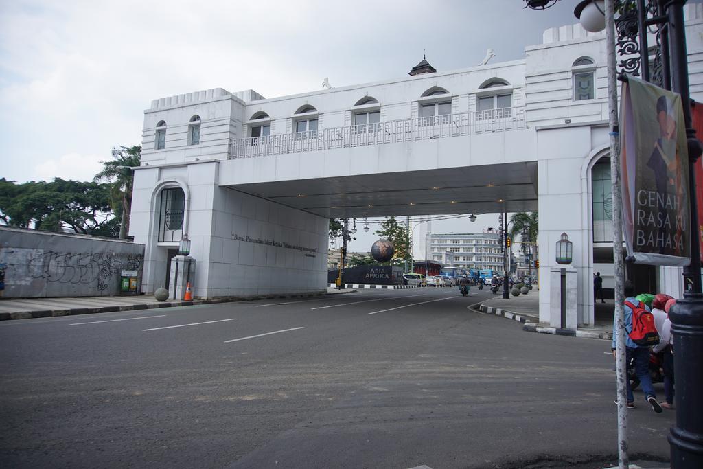 Raffleshom Hotel 3*